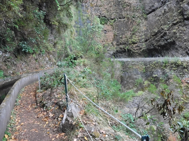 09.08.2015 Levada da Faja da Rodrigues und Aufstieg zur Levada do Norte — Der grosse Kessel — Foto 1