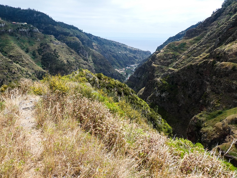 10.05.2019 Von Meia Legua nach Pomar de Rocha, auf die Levada do Lombo do Mouro und Abstieg über Furnas — Zum Miradouro — Foto 5