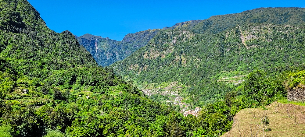 10.06.2022 Anstrengende Einstiegswanderung im Norden — Auf der Levada das Faias — Foto 5
