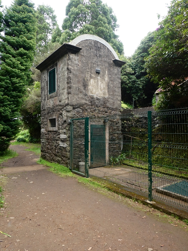 Levada da Serra do Faial von Lamaceiros/Lombo da Raiz zum Pico do Infante — Abschnitt 1 — Foto 10