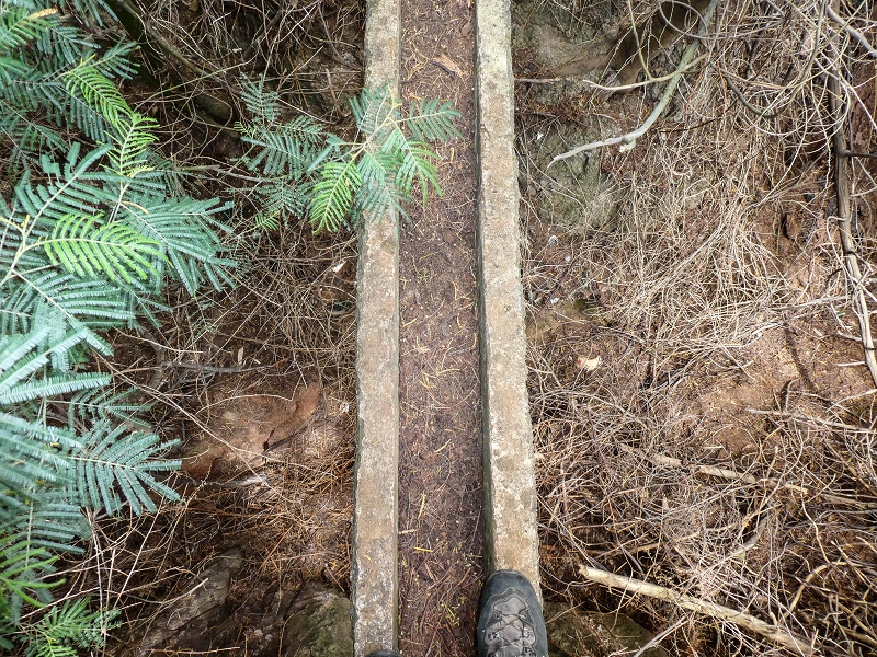 11.05.2019 Nochmals auf die Levada da Roda — Levada traces and the start of the ruined south-western terminal branch — photo 8