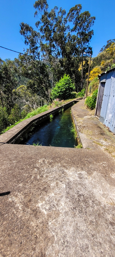 12.06.2022 Calheta Hydro Power - früher und heute — Auf der Levada da Rocha Vermelha bis zum Tunnel — Foto 1