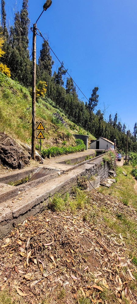 12.06.2022 Calheta Hydro Power - früher und heute — Auf der Levada da Rocha Vermelha bis zum Tunnel — Foto 2