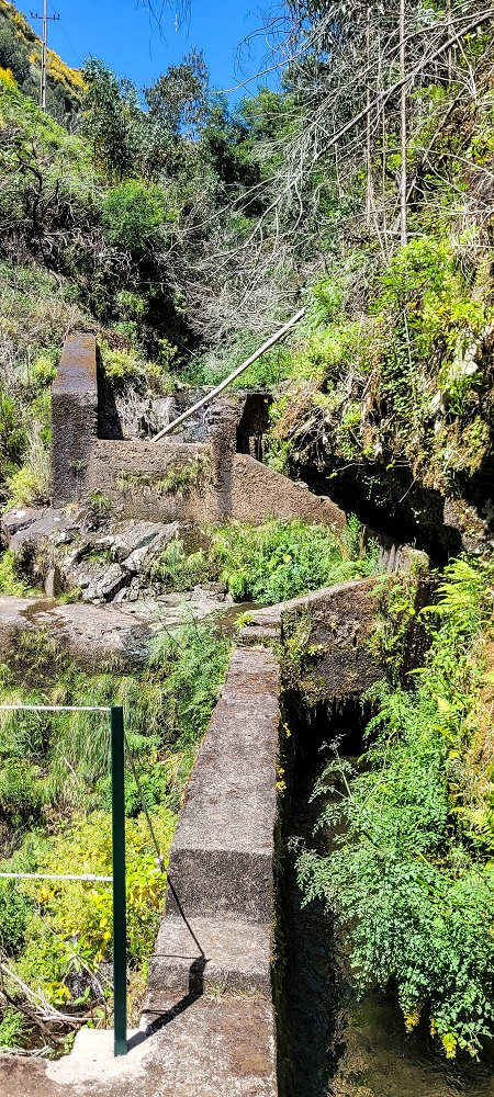 12.06.2022 Calheta Hydro Power - früher und heute — Auf der Levada da Rocha Vermelha bis zum Tunnel — Foto 11