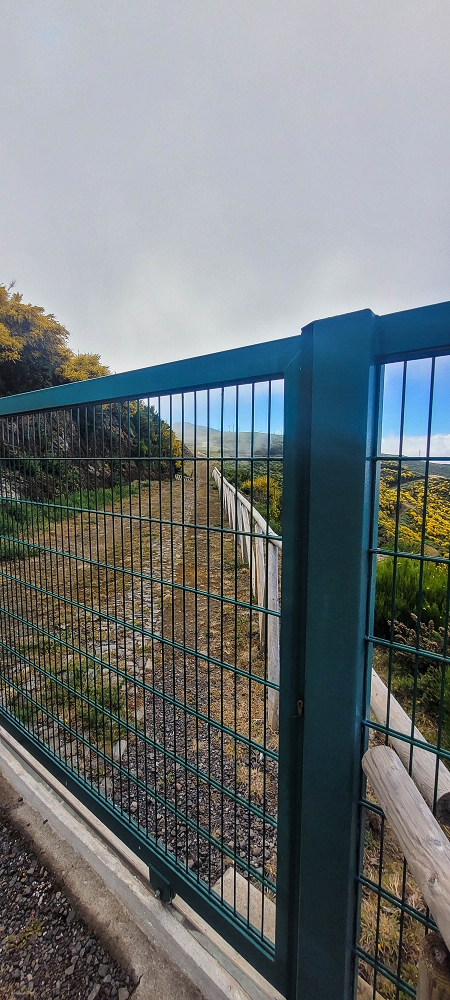 12 June 2024 Over Pico Fernandes and the Vereda do Pau Seco to the 25 Fontes — Something new and something familiar at the old reservoir — photo 5