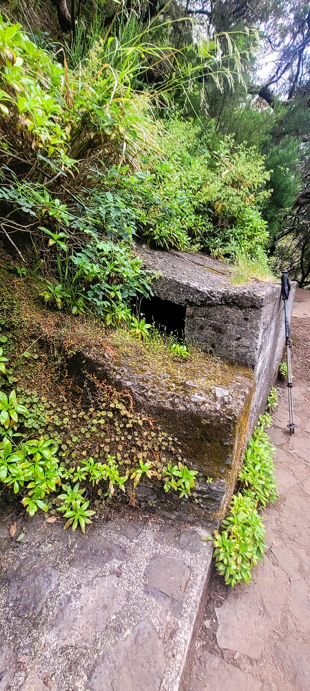 12 June 2024 Over Pico Fernandes and the Vereda do Pau Seco to the 25 Fontes — The drinking-water pipe, and the course on the levada service path and in the Reitertunnel — photo 1