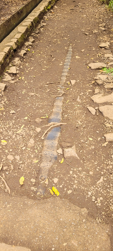 12 June 2024 Over Pico Fernandes and the Vereda do Pau Seco to the 25 Fontes — The drinking-water pipe, and the course on the levada service path and in the Reitertunnel — photo 5