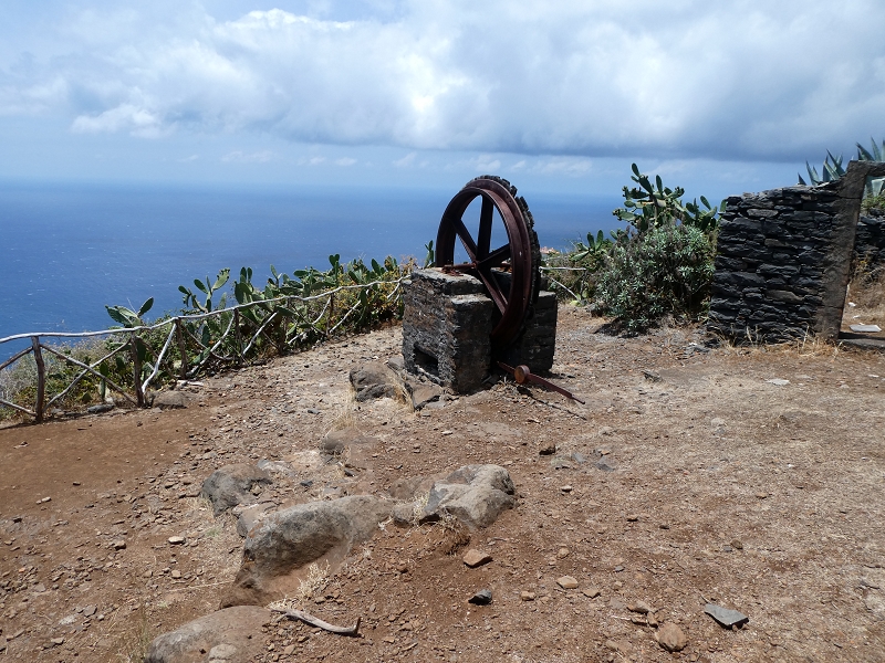 12.07.2018 Von Jardim do Mar nach Prazeres, Querung nach Raposeira und Sao Lourenco, Abstieg nach Paul do Mar — Miradouro do Fio — Foto 2