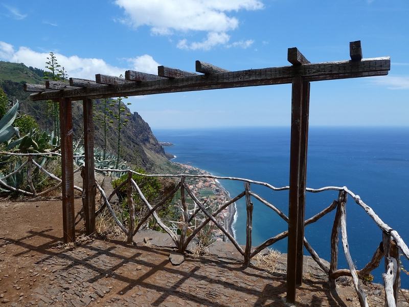 12.07.2018 Von Jardim do Mar nach Prazeres, Querung nach Raposeira und Sao Lourenco, Abstieg nach Paul do Mar — Miradouro do Fio — Foto 10