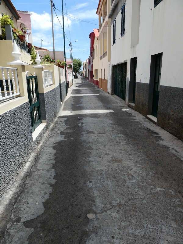 12.07.2018 Von Jardim do Mar nach Prazeres, Querung nach Raposeira und Sao Lourenco, Abstieg nach Paul do Mar — Weiter nach Paul do Mar — Foto 1