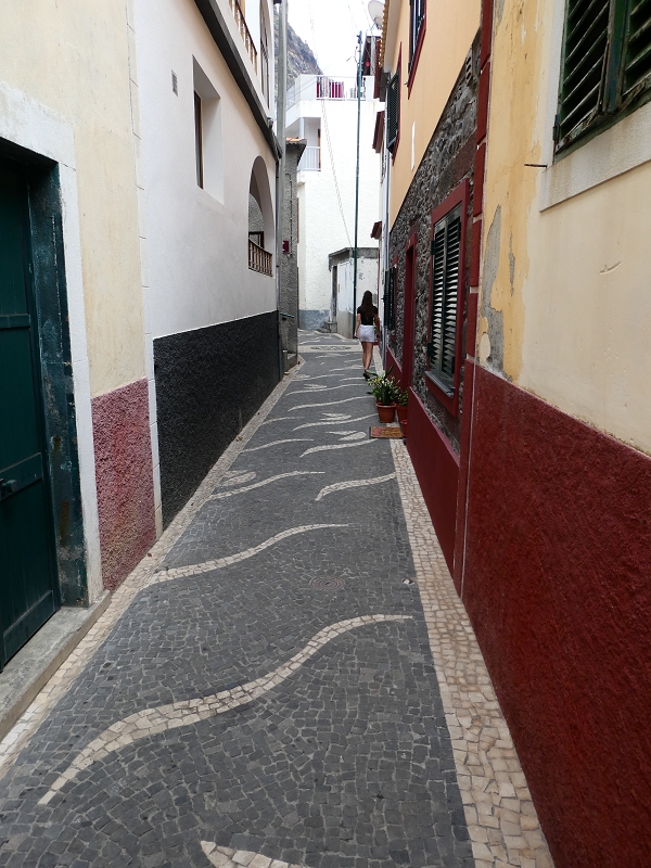 12.07.2018 Von Jardim do Mar nach Prazeres, Querung nach Raposeira und Sao Lourenco, Abstieg nach Paul do Mar — Weiter nach Paul do Mar — Foto 11