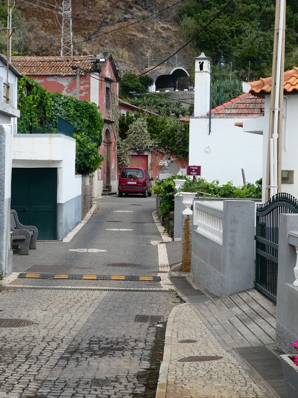 12.07.2018 Von Jardim do Mar nach Prazeres, Querung nach Raposeira und Sao Lourenco, Abstieg nach Paul do Mar — Zurück in Jardim do Mar — Foto 9