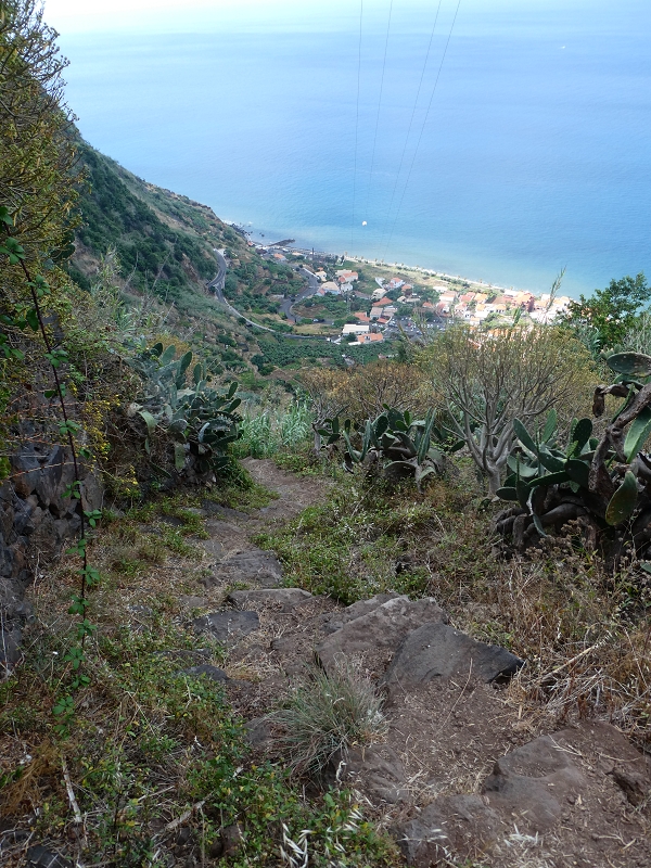 12.07.2018 Von Jardim do Mar nach Prazeres, Querung nach Raposeira und Sao Lourenco, Abstieg nach Paul do Mar — Aufstieg auf dem PR 20 — Foto 13