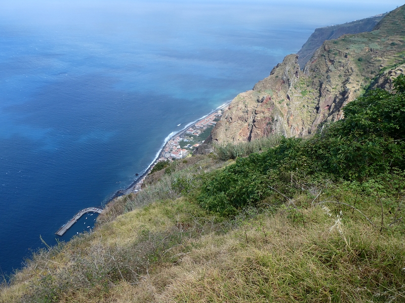 12.07.2018 Von Jardim do Mar nach Prazeres, Querung nach Raposeira und Sao Lourenco, Abstieg nach Paul do Mar — Abstieg auf dem PR 19 bis zur Querung nach Maloeira — Foto 3