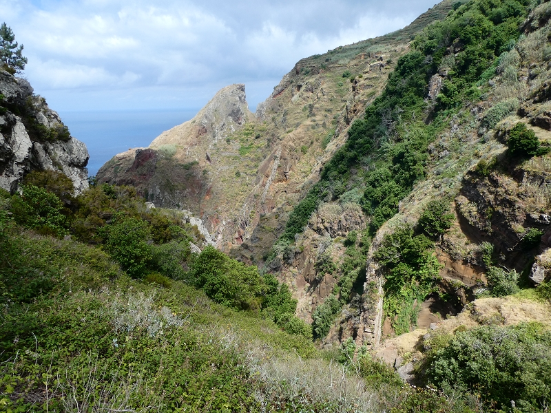 12.07.2018 Von Jardim do Mar nach Prazeres, Querung nach Raposeira und Sao Lourenco, Abstieg nach Paul do Mar — Aufstiegsweg nach Maloeira — Foto 2