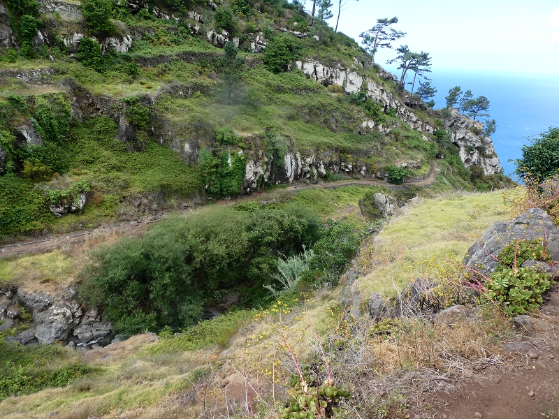 12.07.2018 Von Jardim do Mar nach Prazeres, Querung nach Raposeira und Sao Lourenco, Abstieg nach Paul do Mar — Aufstiegsweg nach Maloeira — Foto 5