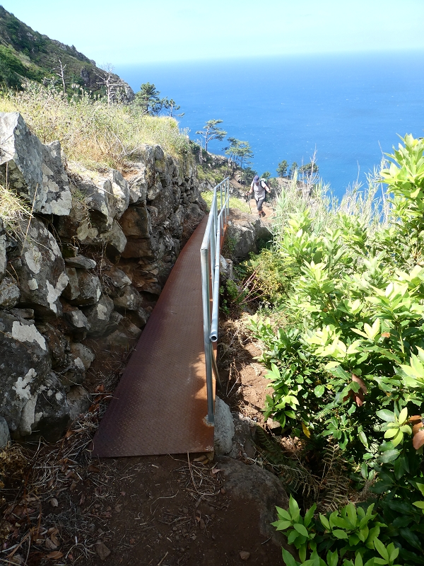 12.07.2018 Von Jardim do Mar nach Prazeres, Querung nach Raposeira und Sao Lourenco, Abstieg nach Paul do Mar — Aufstiegsweg nach Maloeira — Foto 9