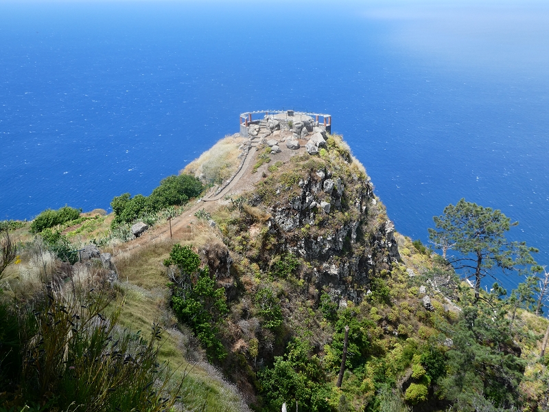 12.07.2018 Von Jardim do Mar nach Prazeres, Querung nach Raposeira und Sao Lourenco, Abstieg nach Paul do Mar — Weiter nach Raposeira do Serrado zur Wegekreuzung — Foto 1