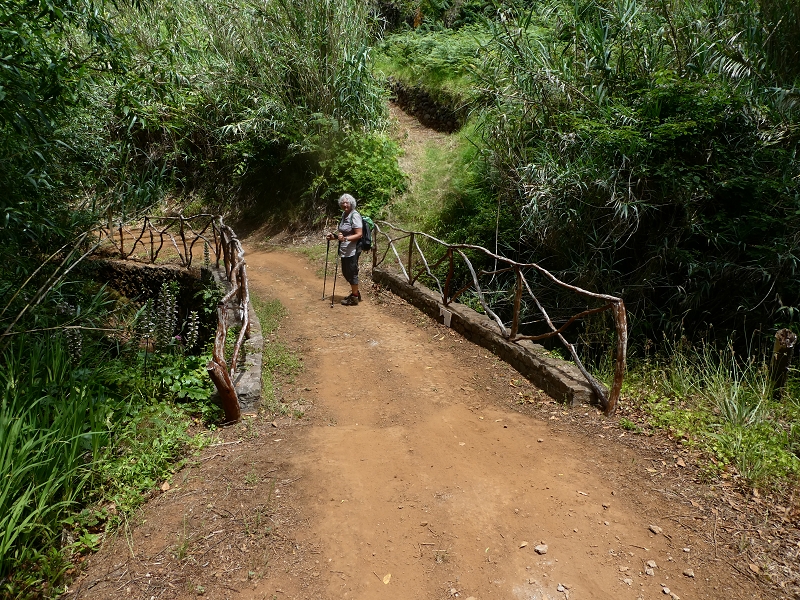 12.07.2018 Von Jardim do Mar nach Prazeres, Querung nach Raposeira und Sao Lourenco, Abstieg nach Paul do Mar — Schöner Höhenweg bis zur ER 223 — Foto 3