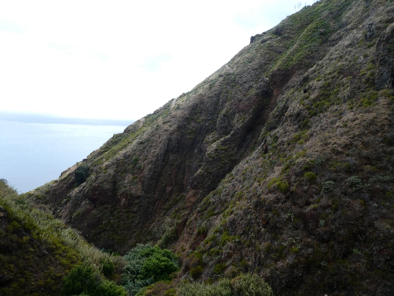 12.07.2018 Levadaentdeckungen auf dem Rückweg von Paul do Mar, Miradouro da Faja da Ovelha — Kleine Levada aus der Ribeira das Galinhas (westlicher Ast) — Foto 25