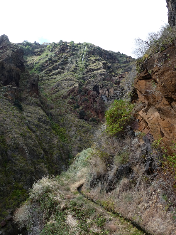 Levada do Paul do Mar — Der Wasserfall und die kleine Levada aus der Ribeira das Galinhas — Foto 14