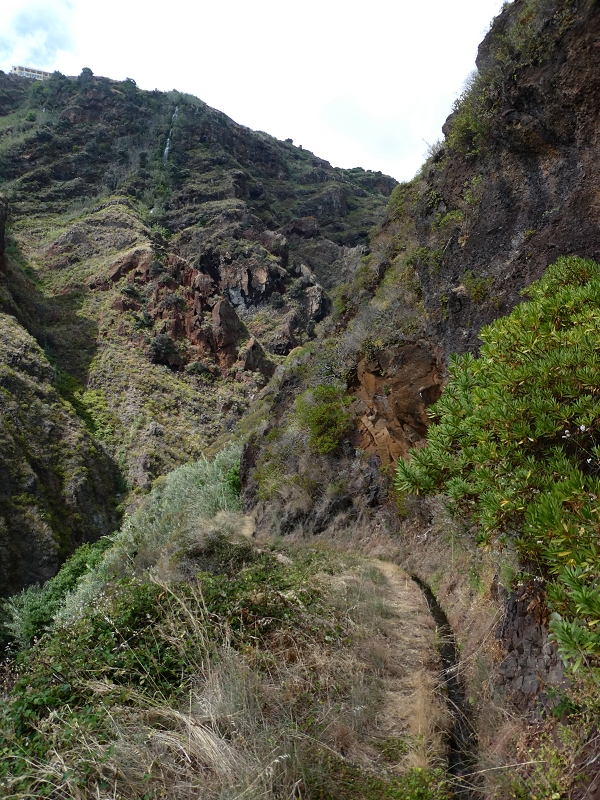 Levada do Paul do Mar — Der Wasserfall und die kleine Levada aus der Ribeira das Galinhas — Foto 2
