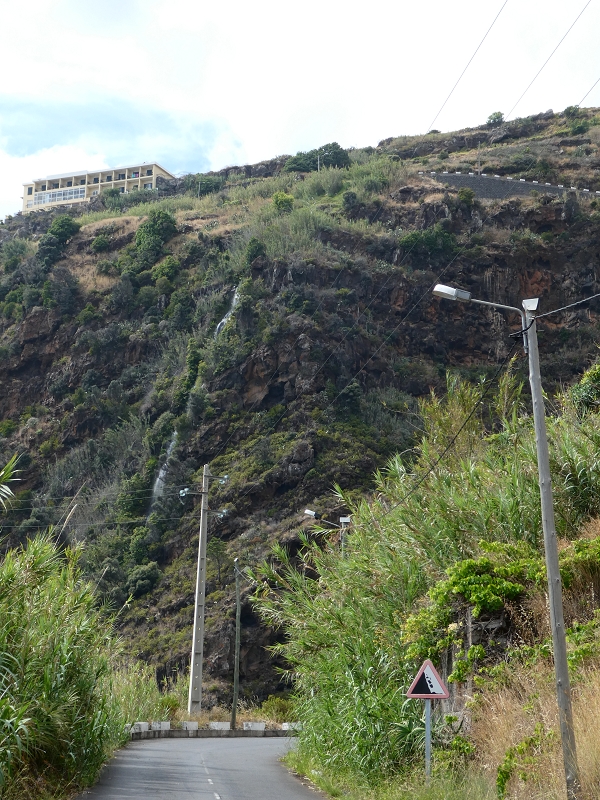 Levada do Paul do Mar — Der Wasserfall und die kleine Levada aus der Ribeira das Galinhas — Foto 4
