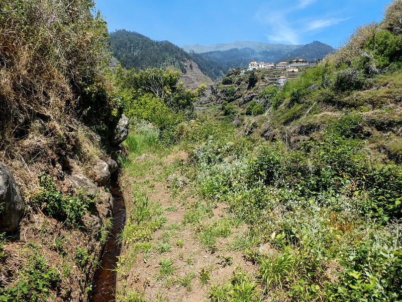 13.05.2019 Ein neuer Aufstieg von Meia Legua nach Eira do Mourao, und die Rätsel der s der Levadas de Baixo und Meio — Na Levada de Baixo — foto 4