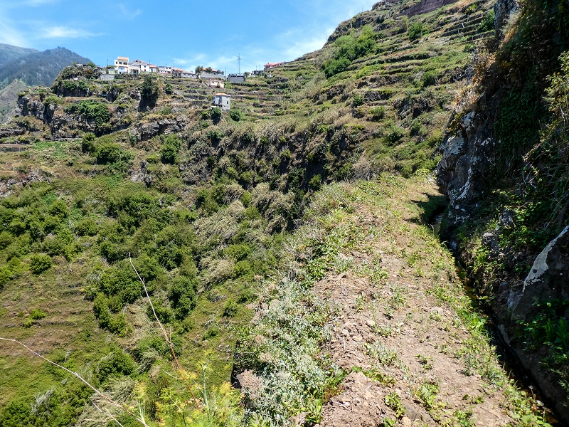 13.05.2019 Ein neuer Aufstieg von Meia Legua nach Eira do Mourao, und die Rätsel der s der Levadas de Baixo und Meio — Na Levada de Baixo — foto 8