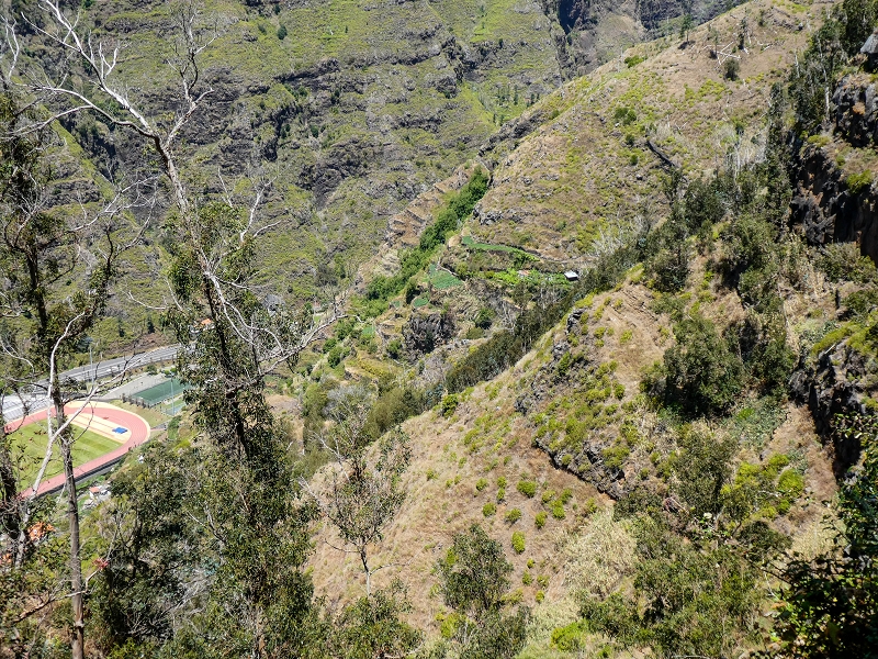 13.05.2019 Ein neuer Aufstieg von Meia Legua nach Eira do Mourao, und die Rätsel der s der Levadas de Baixo und Meio — Na Levada de Baixo — foto 50