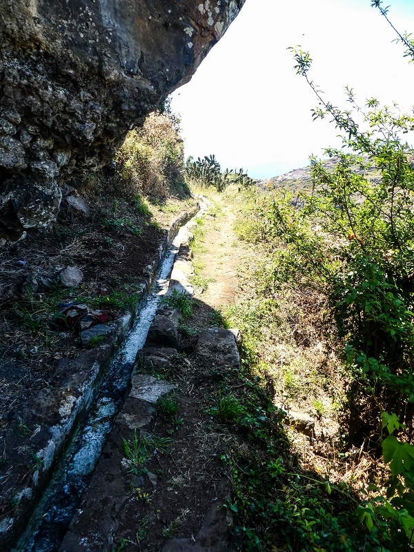 13.05.2019 Ein neuer Aufstieg von Meia Legua nach Eira do Mourao, und die Rätsel der s der Levadas de Baixo und Meio — On the Levada de Baixo — photo 65