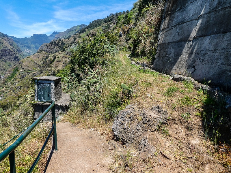 13.05.2019 Ein neuer Aufstieg von Meia Legua nach Eira do Mourao, und die Rätsel der s der Levadas de Baixo und Meio — On the Levada de Baixo — photo 67