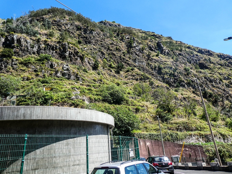 13.05.2019 Ein neuer Aufstieg von Meia Legua nach Eira do Mourao, und die Rätsel der s der Levadas de Baixo und Meio — Subida de Meia Legua até ao troço com corda — foto 1