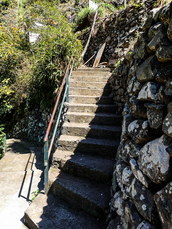 13.05.2019 Ein neuer Aufstieg von Meia Legua nach Eira do Mourao, und die Rätsel der s der Levadas de Baixo und Meio — Subida de Meia Legua até ao troço com corda — foto 2