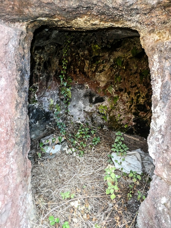 13.05.2019 Ein neuer Aufstieg von Meia Legua nach Eira do Mourao, und die Rätsel der s der Levadas de Baixo und Meio — A casa-gruta — foto 4