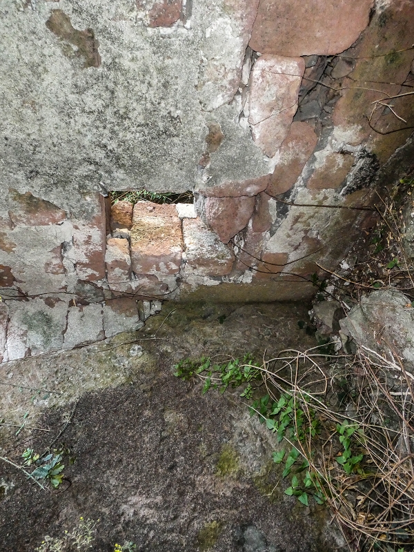 13.05.2019 Ein neuer Aufstieg von Meia Legua nach Eira do Mourao, und die Rätsel der s der Levadas de Baixo und Meio — A casa-gruta — foto 7