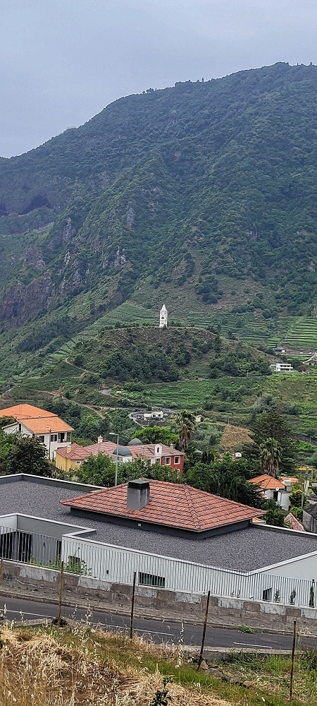 Levada do Poio — In die kleine Schlucht der Ribeira dos Agrioes ou Seca — Foto 10