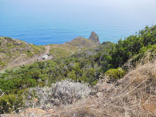 13 August 2017 Levada discoveries around Santana and a detour to Ponta do Clerigo — Descent and ascent to Ponta do Clerigo — photo 5