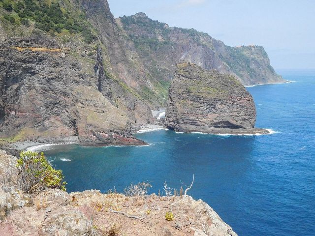 13 August 2017 Levada discoveries around Santana and a detour to Ponta do Clerigo — Descent and ascent to Ponta do Clerigo — photo 11