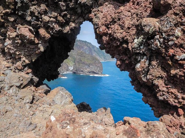 13 August 2017 Levada discoveries around Santana and a detour to Ponta do Clerigo — Descent and ascent to Ponta do Clerigo — photo 16
