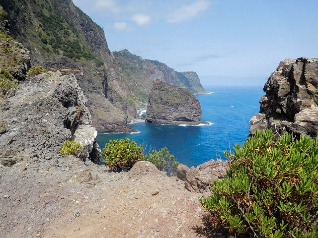 13 August 2017 Levada discoveries around Santana and a detour to Ponta do Clerigo — Descent and ascent to Ponta do Clerigo — photo 19