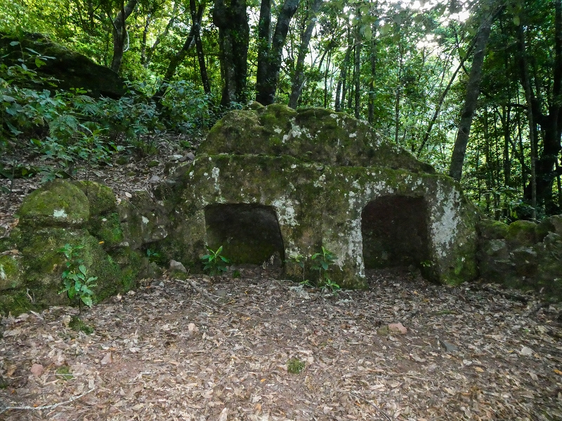 14.05.2019 Wieder einmal in einem meiner Lieblingsgebiete unterwegs: Faja da Nogueira — Zu den Flintstone-Häusern und Abstieg zum Startpunkt — Foto 1