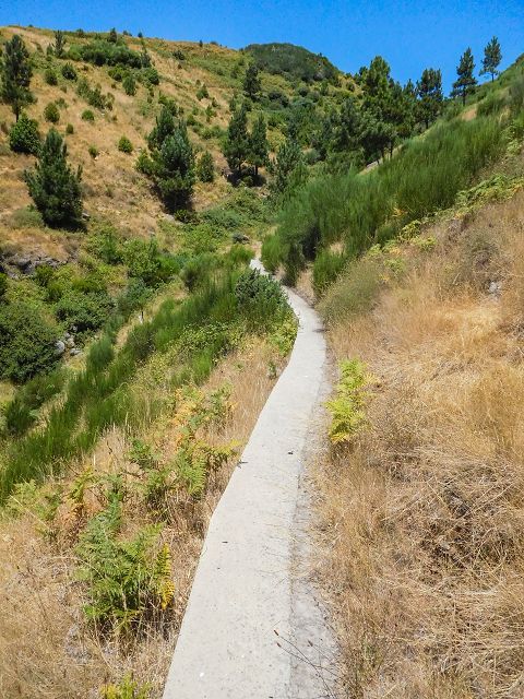 Levada da Negra (e Curral Martinho) — Weiter Richtung Barreira — Foto 4