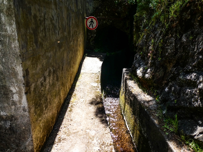 15.05.2019 Wenn ich schon mal hier bin: Levada das Rabacas — Durch den kurzen Tunnel zum langen Tunnel — Foto 10