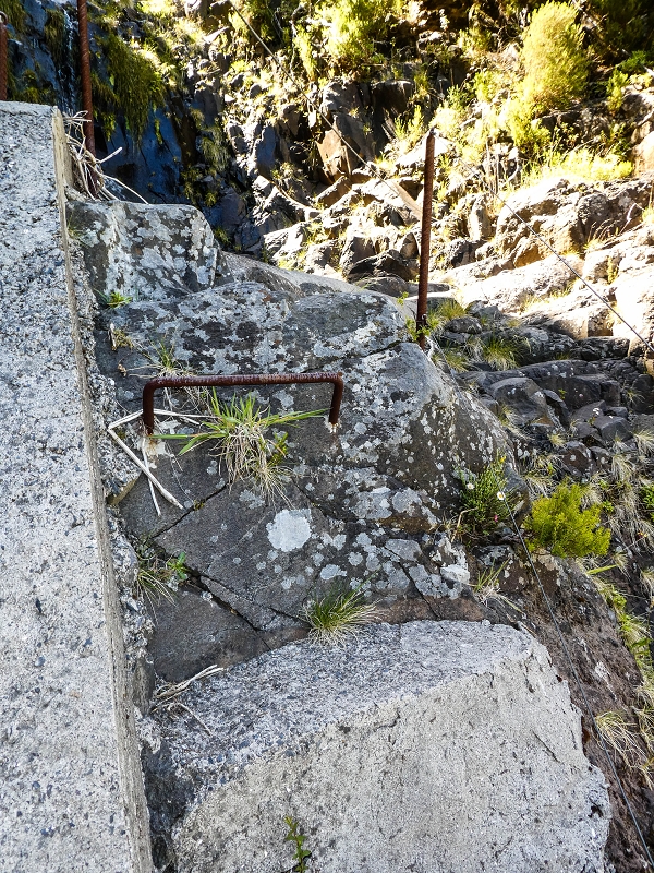 15.05.2019 Wenn ich schon mal hier bin: Levada das Rabacas — Kletterei auf der Bacherbauung — Foto 11