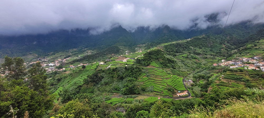 15 May 2022 Big loop in the eastern São Vicente valley — Descent to Ribeira Grande and ascent to Achada do Til — photo 1