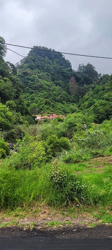 15 May 2022 Big loop in the eastern São Vicente valley — Descent to Ribeira Grande and ascent to Achada do Til — photo 4