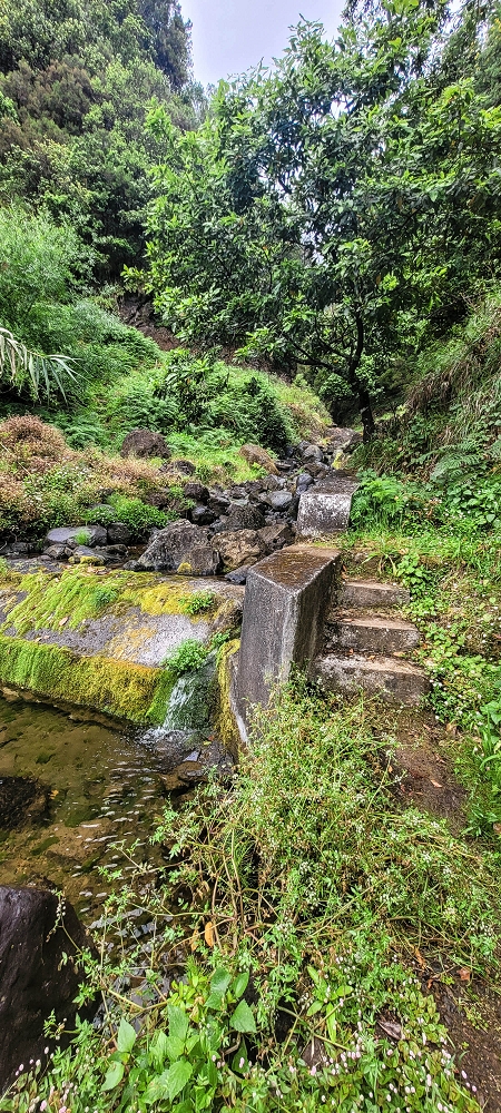 15 May 2022 Big loop in the eastern São Vicente valley — Valley crossing and ascent to Achadinha — photo 11