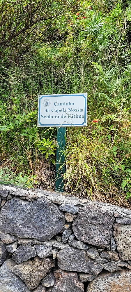 Levada dos Cardais — On towards the Miradouro dos Cardais — photo 2