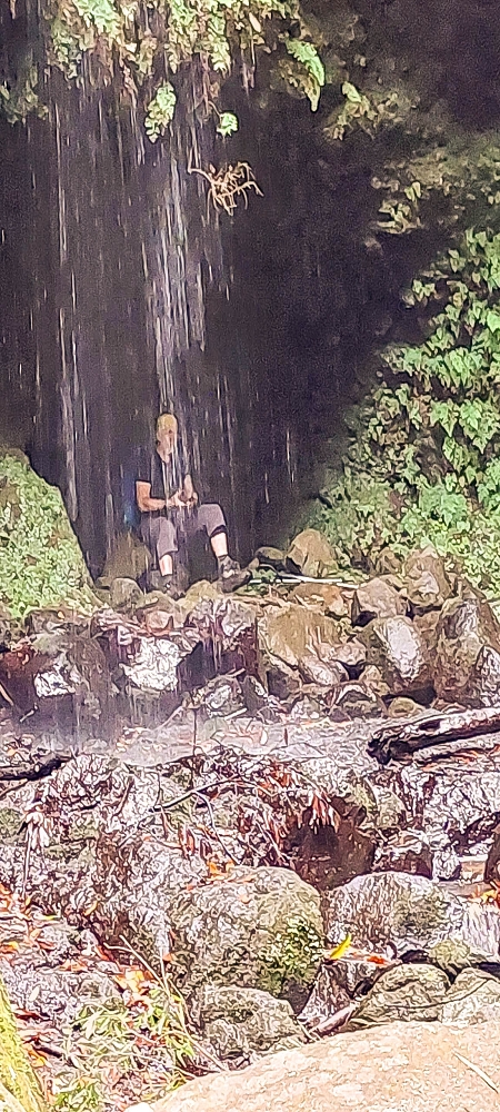 15.06.2024 Vom Kraftwerk zu meinem Kraftort — Zurück zu meinem Kraftort im östlichen Hauptast der Ribeira da Madalena zur ganz östlichen Querung der Ribeira da Madalena — Foto 9